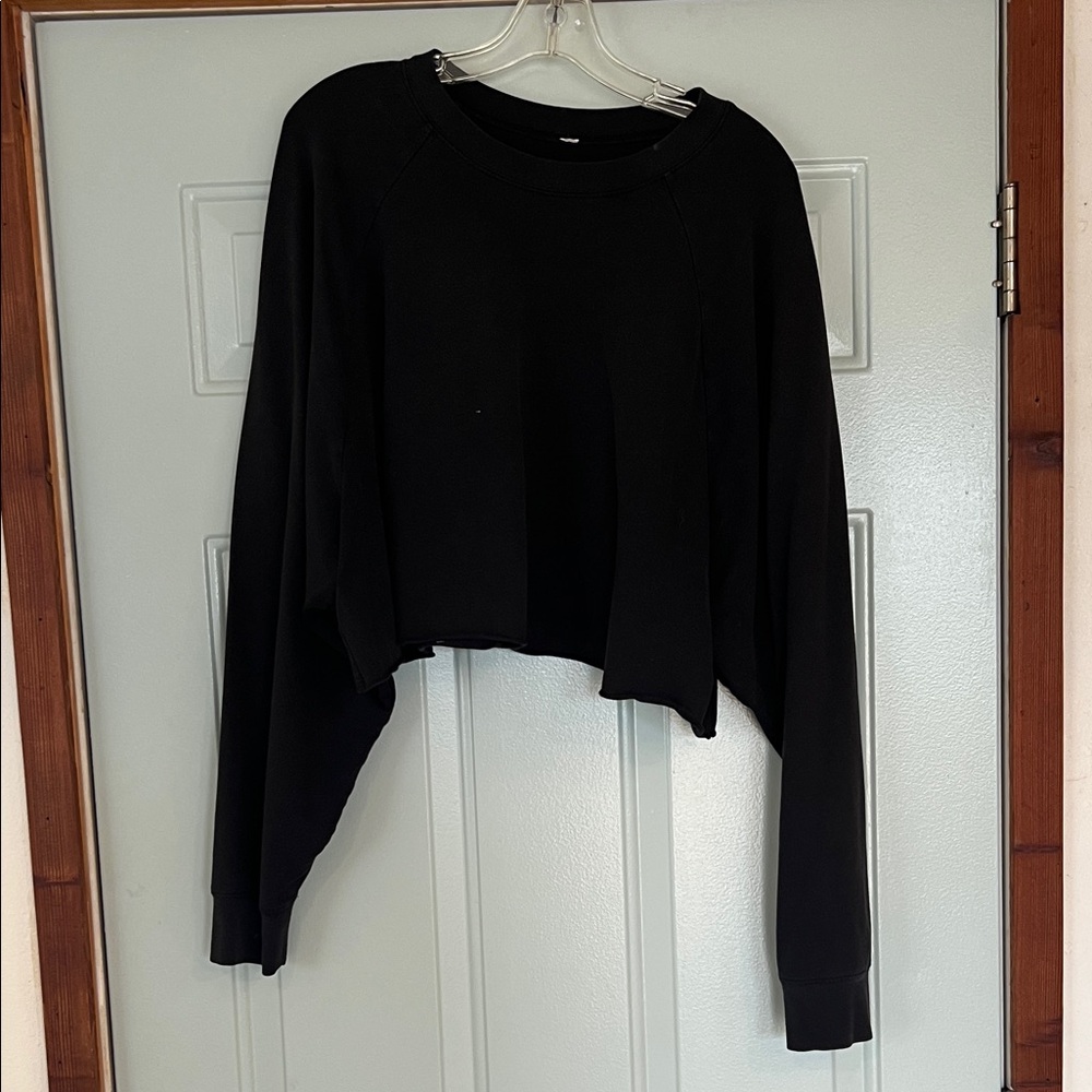 ALO Yoga Black Cropped Sweatshirt